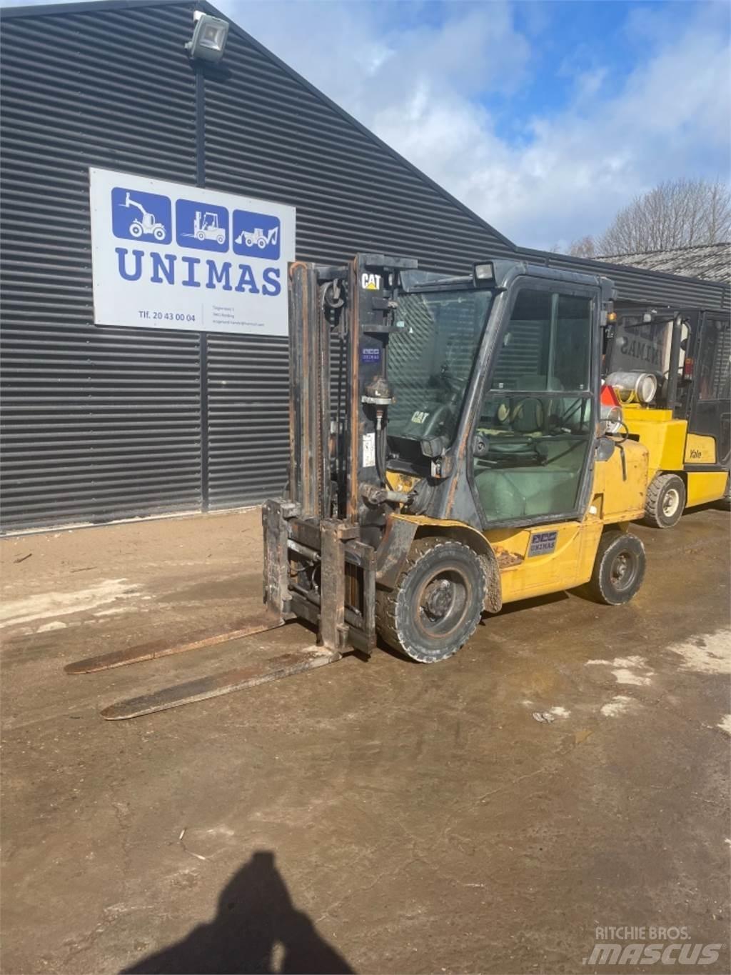 CAT GP30 LPG trucks