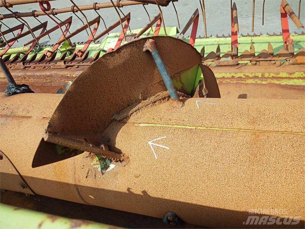 CLAAS 22 Combine Attachments