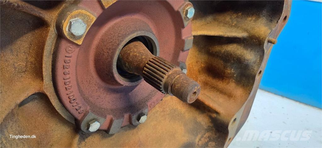 CLAAS Axion 810 Transmission