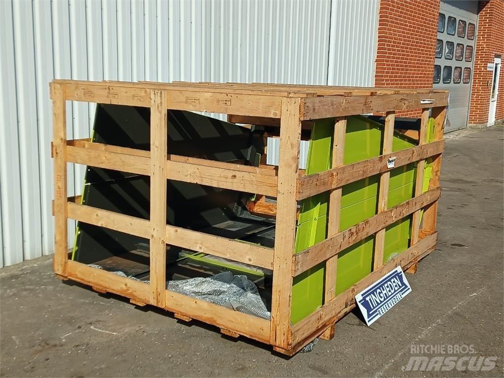 CLAAS Lexion 550 Farm Equipment - Others