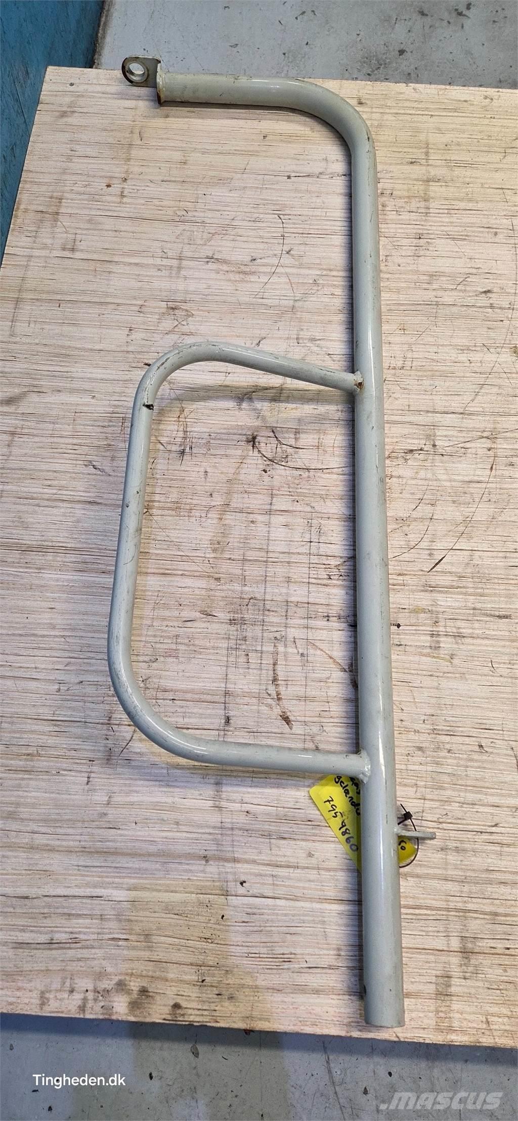 CLAAS Lexion 550 Farm Equipment - Others