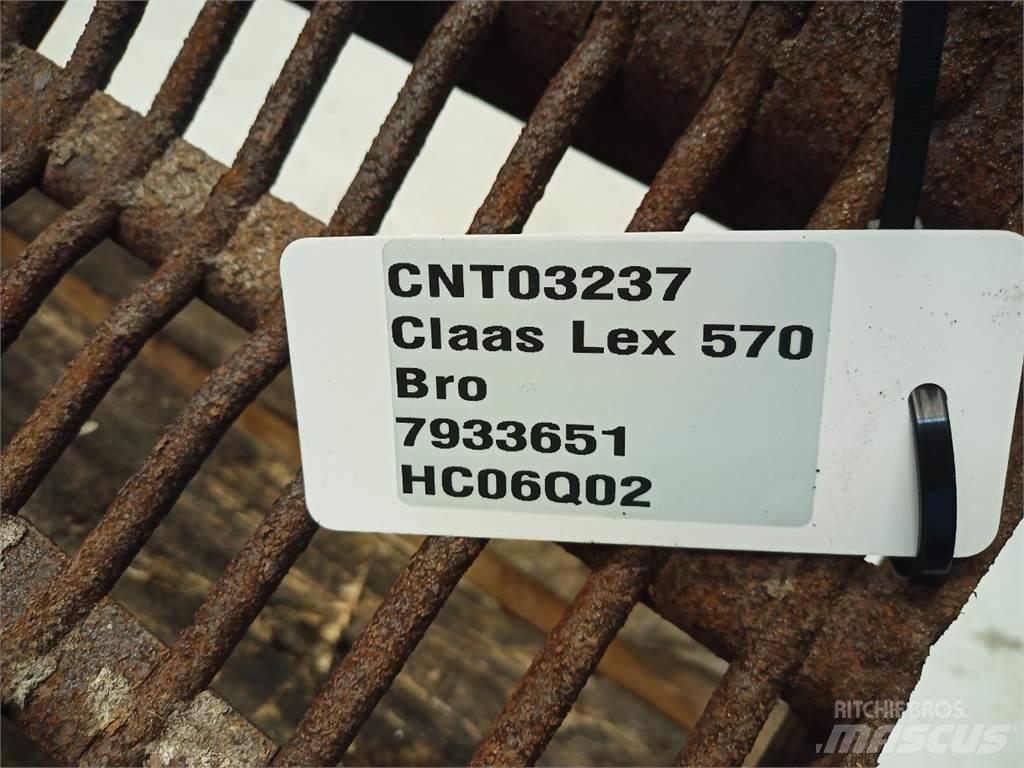 CLAAS Lexion 570 Combine Attachments