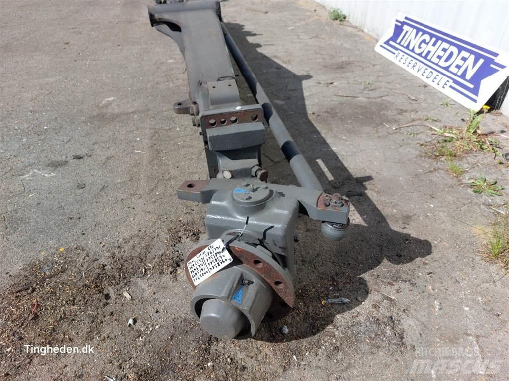 CLAAS Lexion 670 Combine Attachments