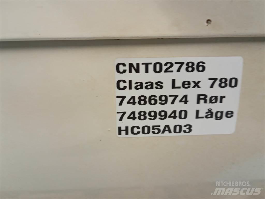 CLAAS Lexion 780 Combine Attachments