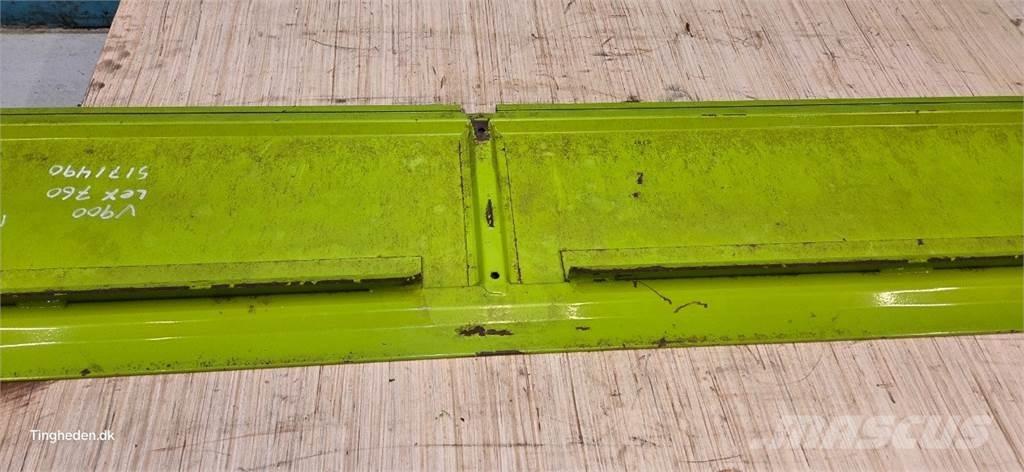 CLAAS V900 Combine Attachments