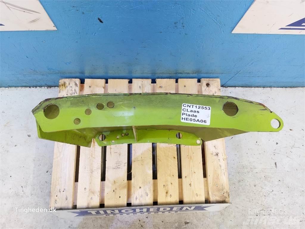 CLAAS V930 Combine Attachments
