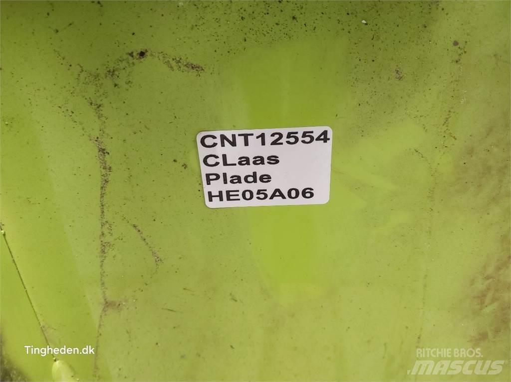 CLAAS V930 Combine Attachments