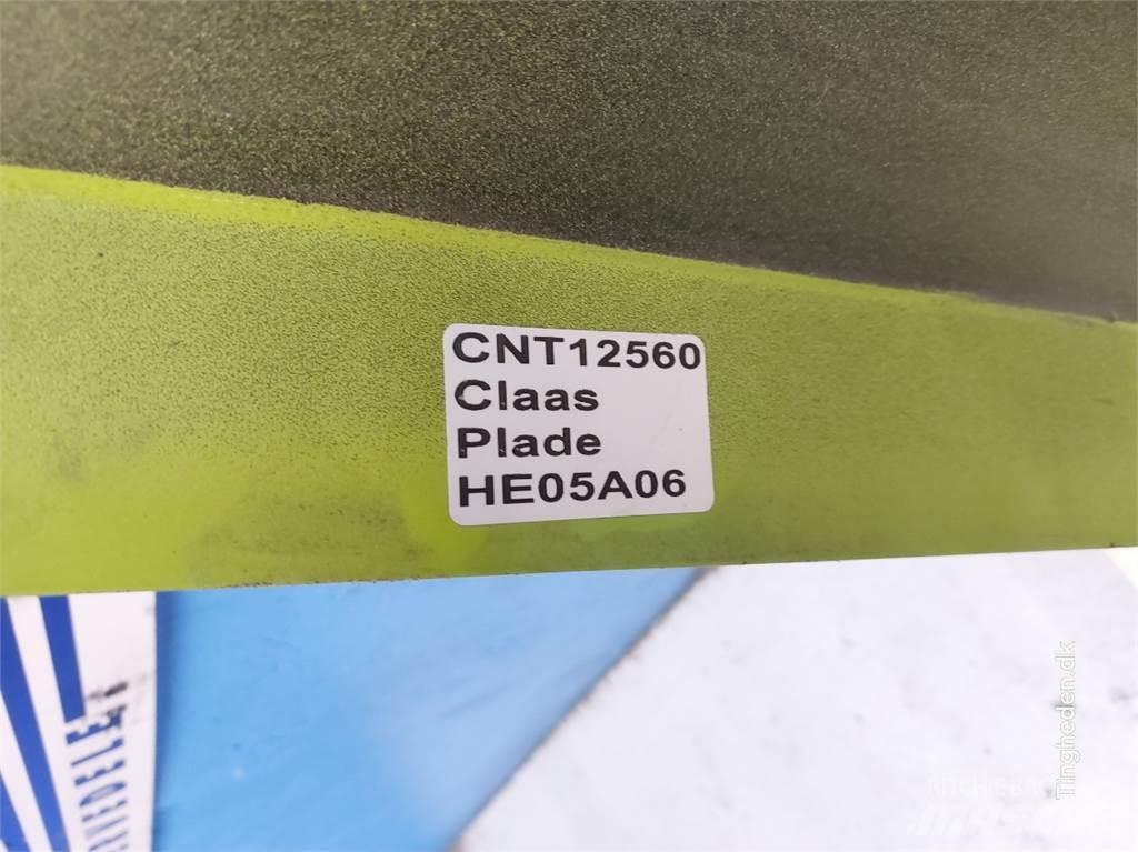 CLAAS V930 Combine Attachments