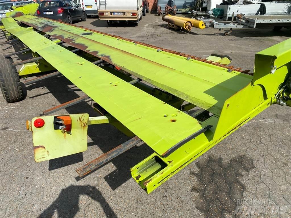 CLAAS V930 Combine Attachments