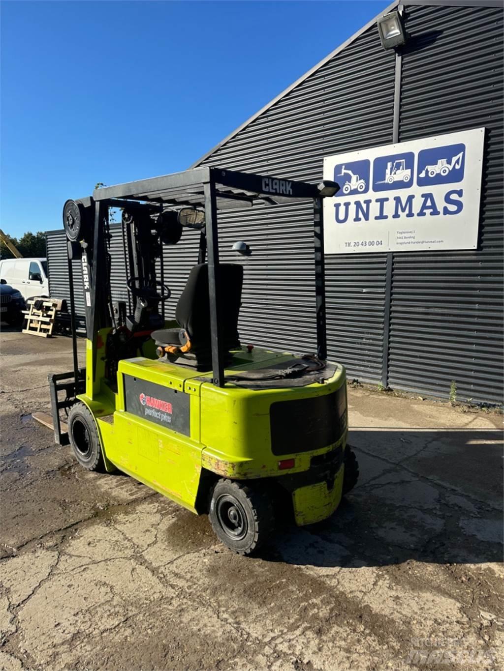 Clark CM25 Electric Forklifts