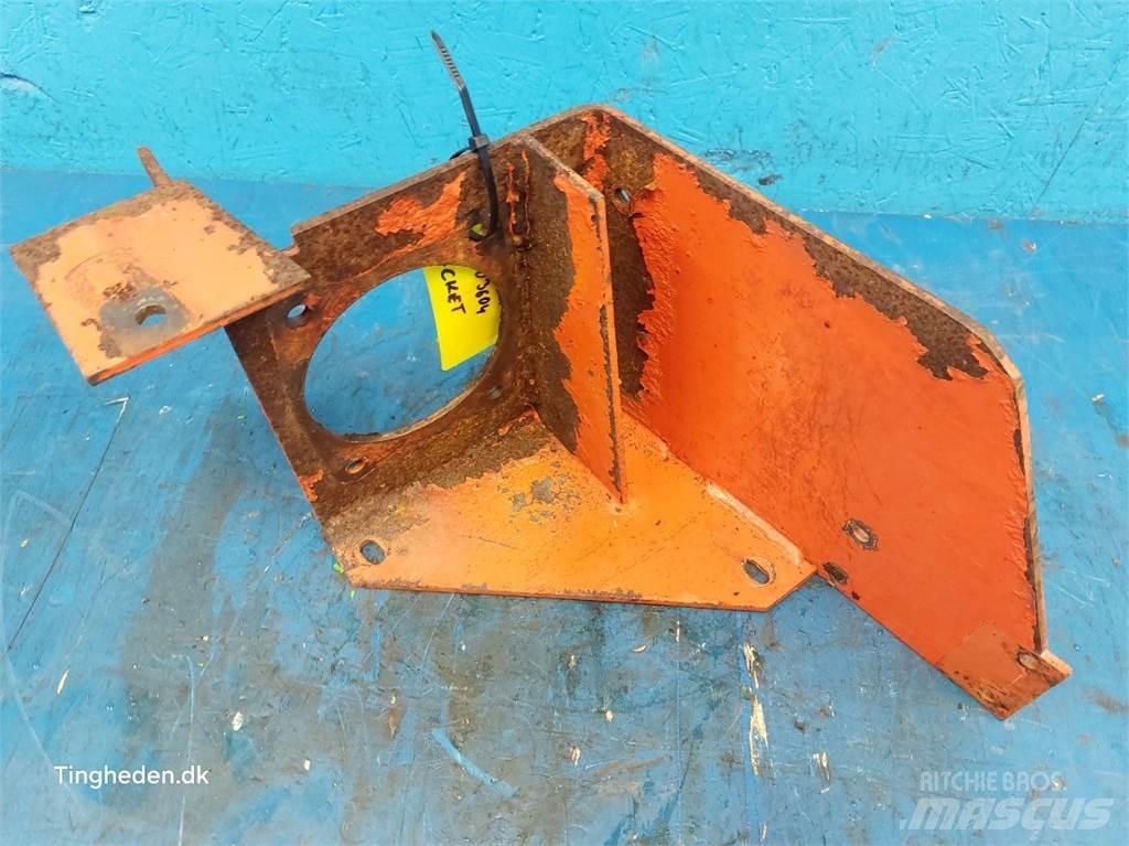 Deutz 1124 Combine Attachments