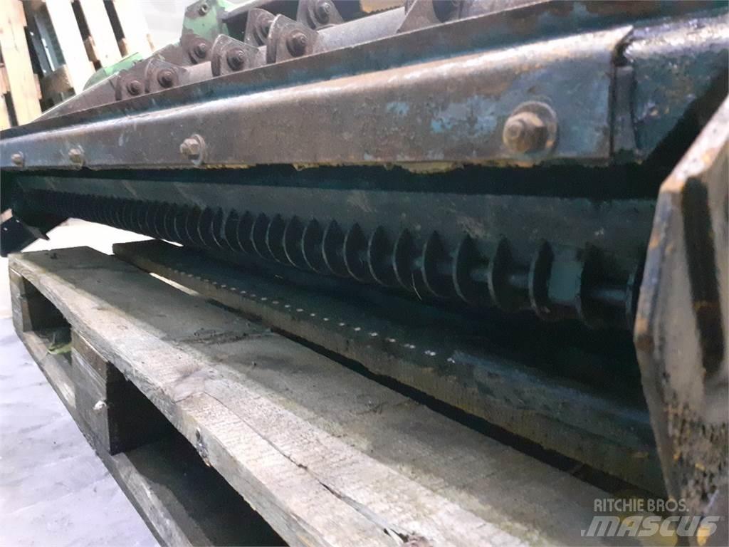 Deutz 4060 Combine Attachments
