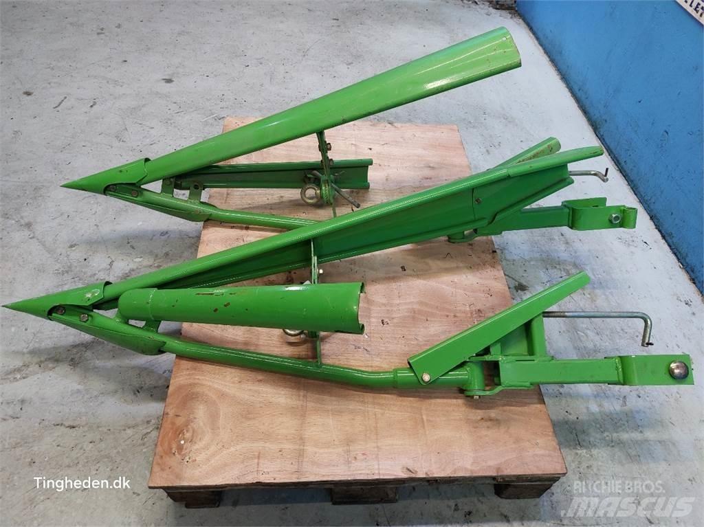 Deutz C9206 Combine Attachments
