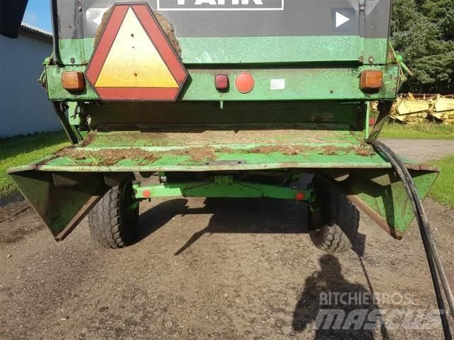 Deutz-Fahr M2680 Combine Attachments