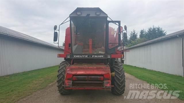 Deutz-Fahr M2680 Combine Harvesters