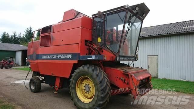 Deutz-Fahr M2680 Combine Harvesters