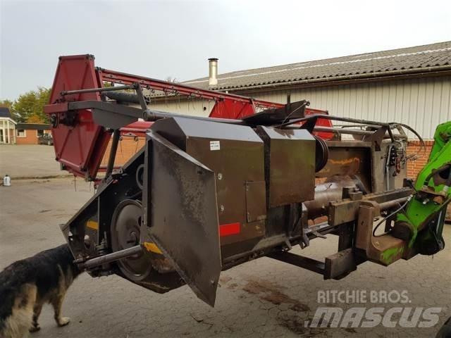 Dronningborg 12 Combine Attachments