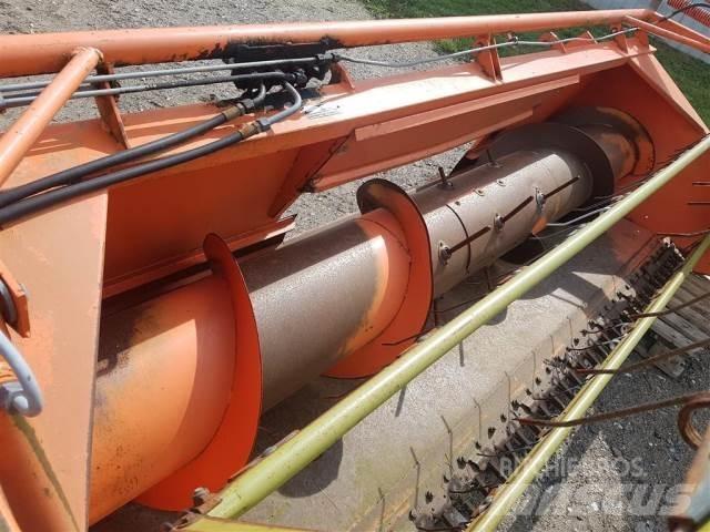 Dronningborg 9 Combine Attachments