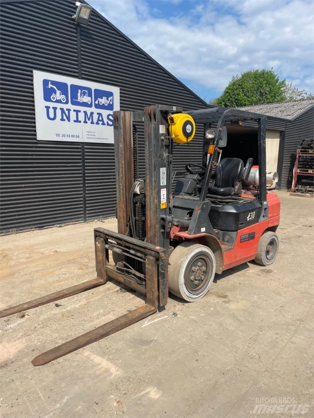 EP FG25 LPG trucks