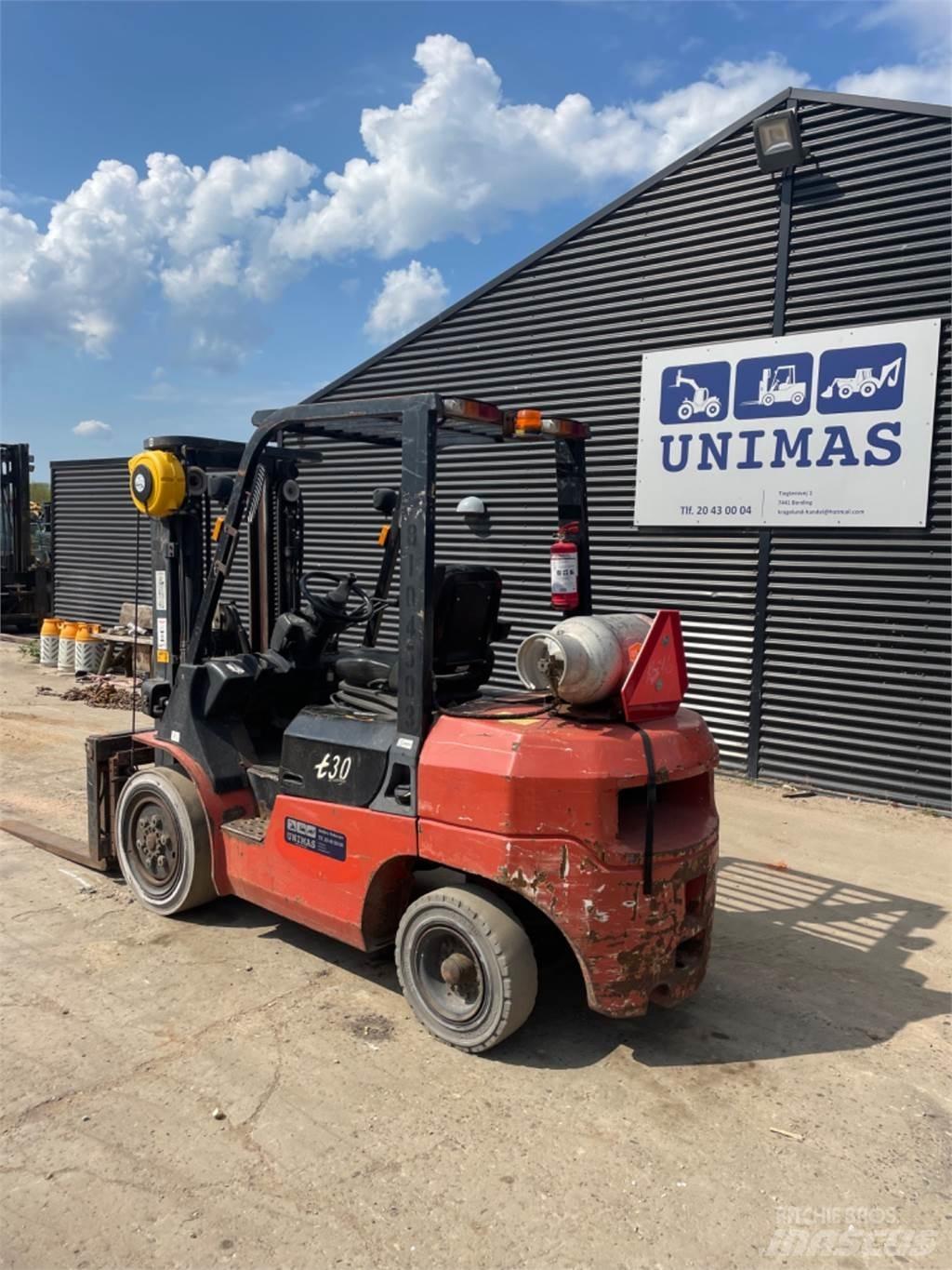 EP FG25 LPG trucks
