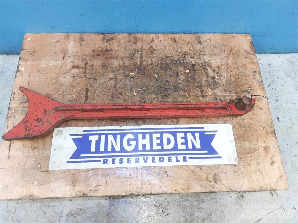 Hannonag 44C Booms and dippers