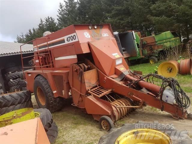 Hesston 4700 Square Balers