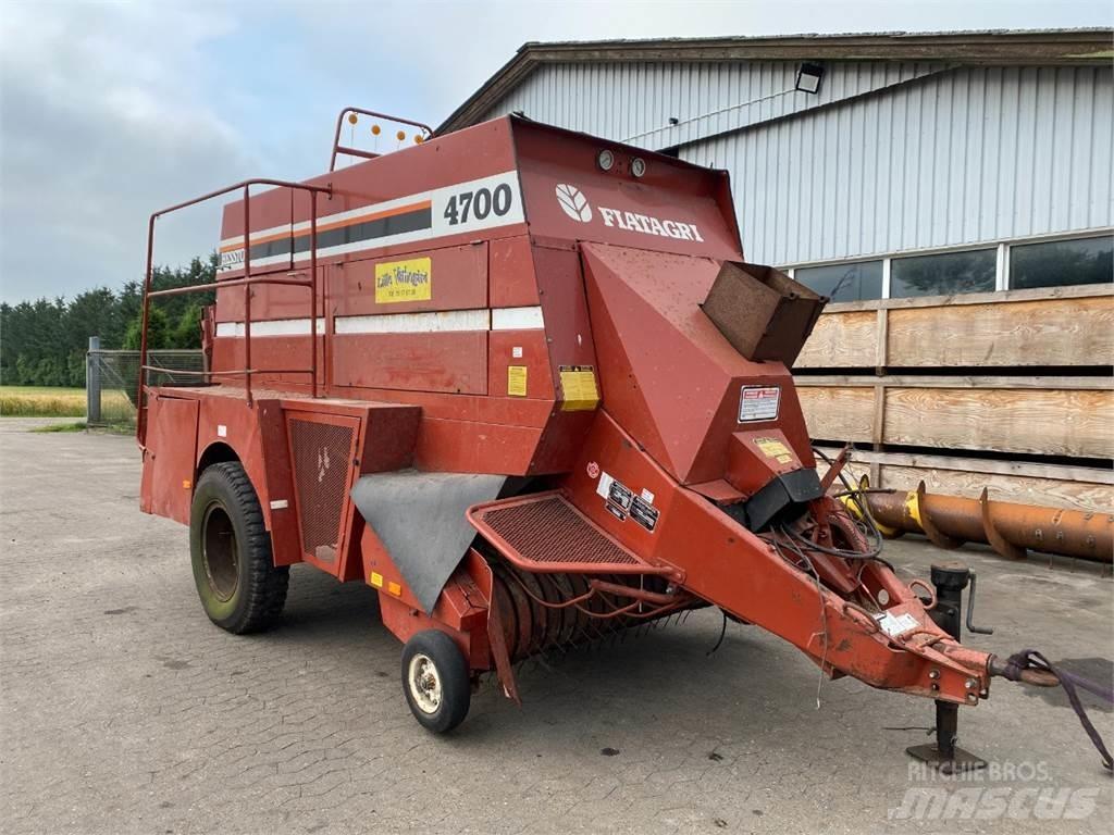 Hesston 4700 Square Balers
