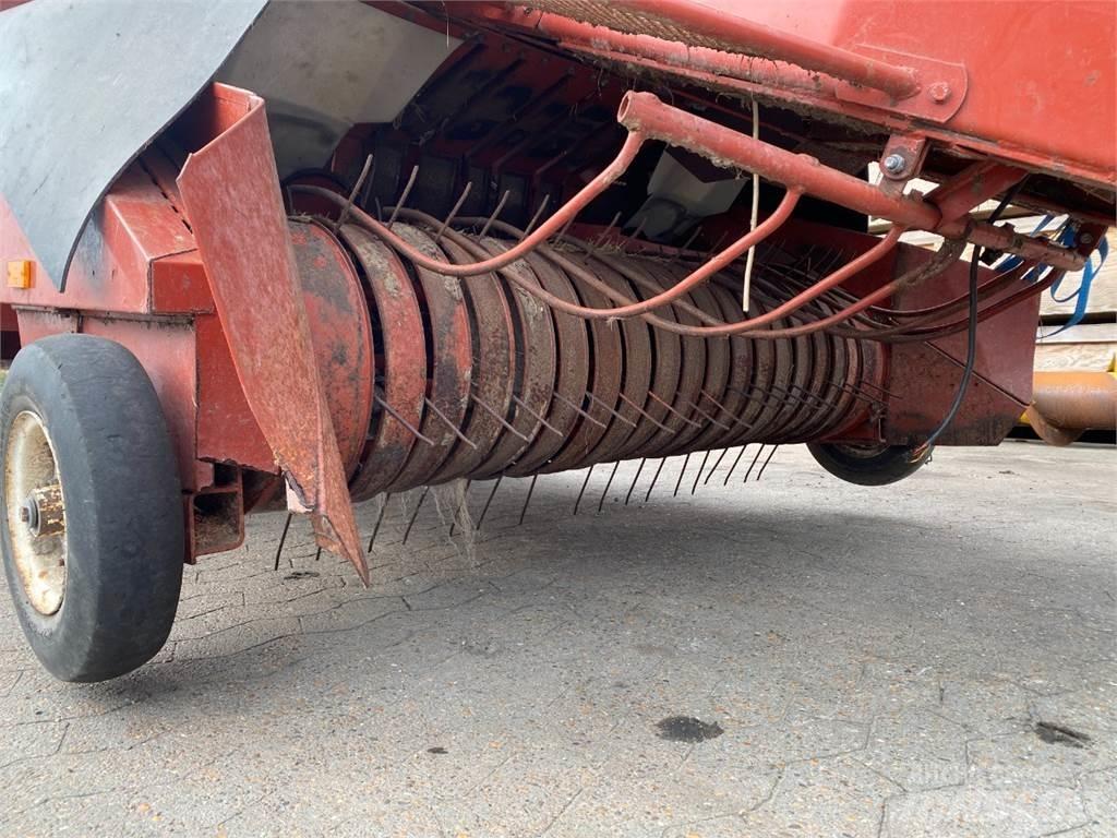 Hesston 4700 Square Balers