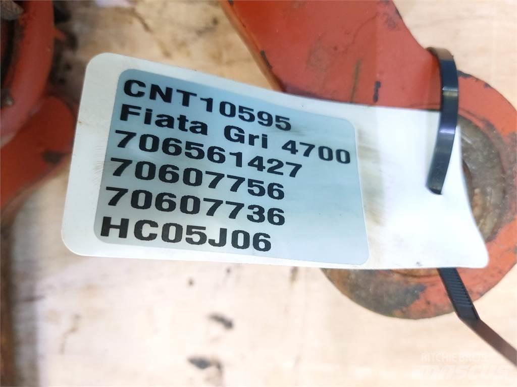 Hesston 4700 Farm Equipment - Others