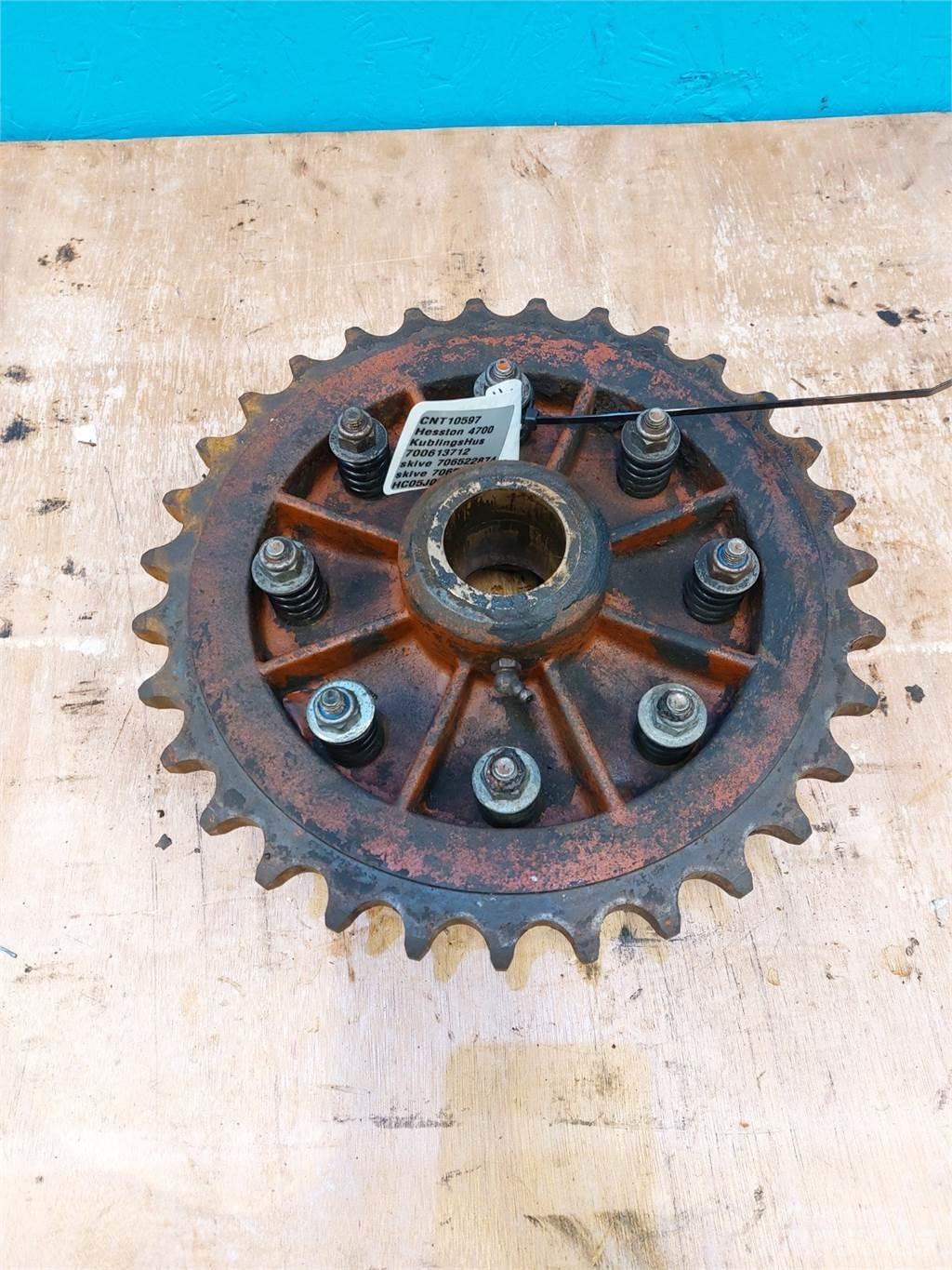 Hesston 4700 Farm Equipment - Others