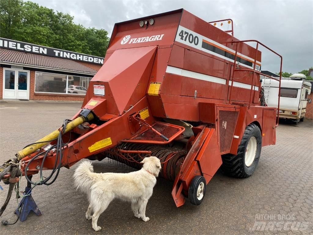 Hesston 4700 Square Balers