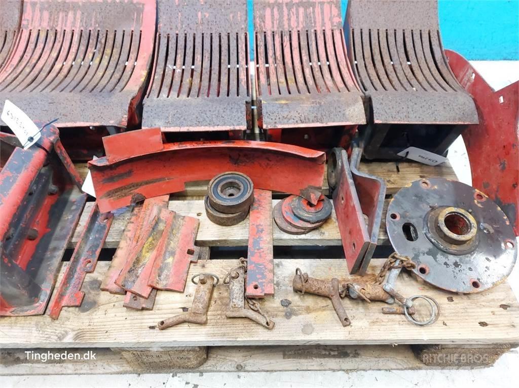 Hesston 4700 Combine Attachments