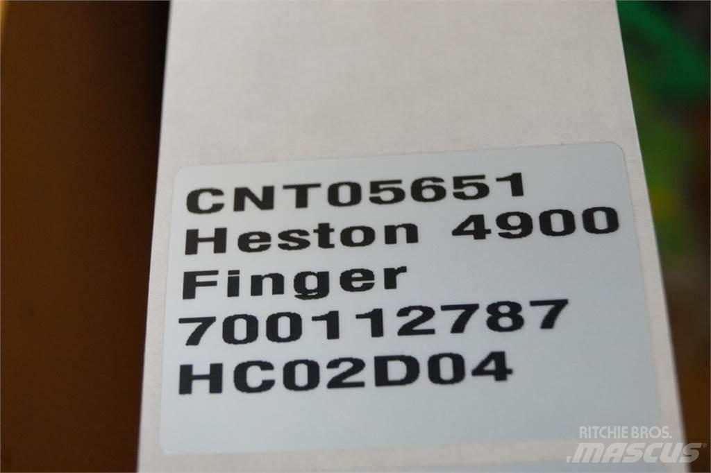 Hesston 4900 Farm Equipment - Others
