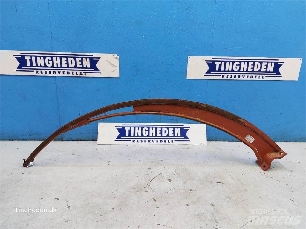 Hesston 4900 Farm Equipment - Others