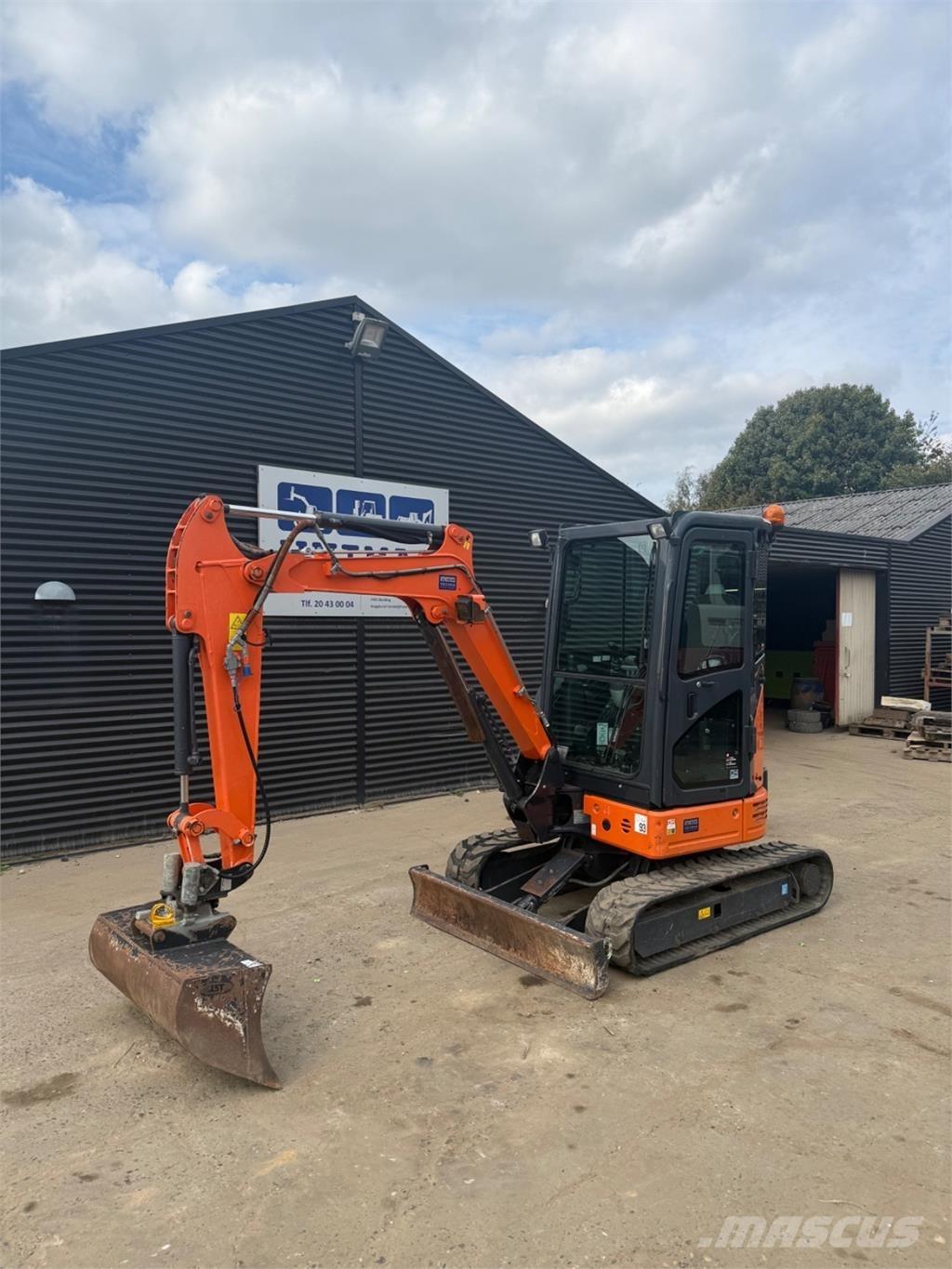 Hitachi ZX26U Mini Excavators <7t (Mini Diggers)