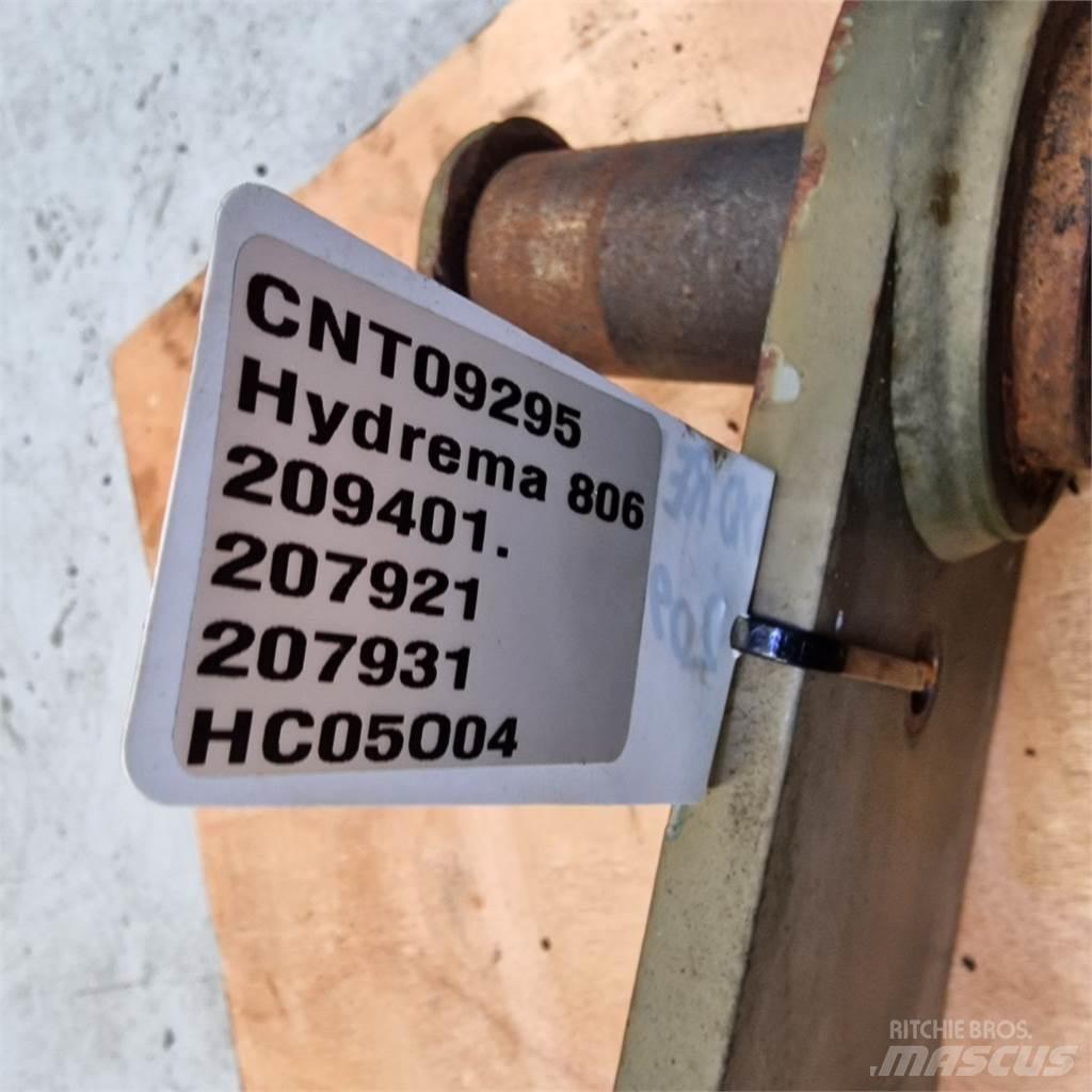 Hydrema 806 Booms and dippers