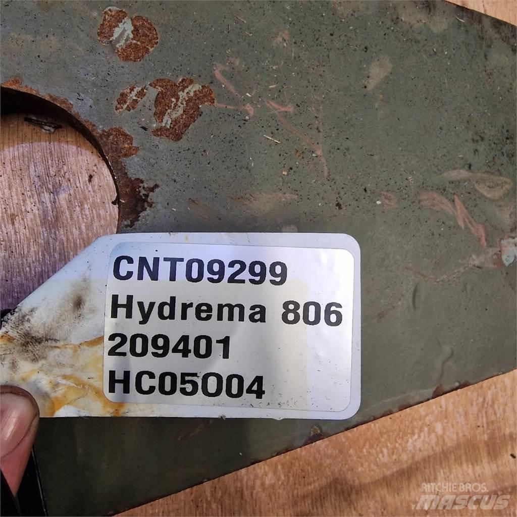 Hydrema 806 Booms and dippers