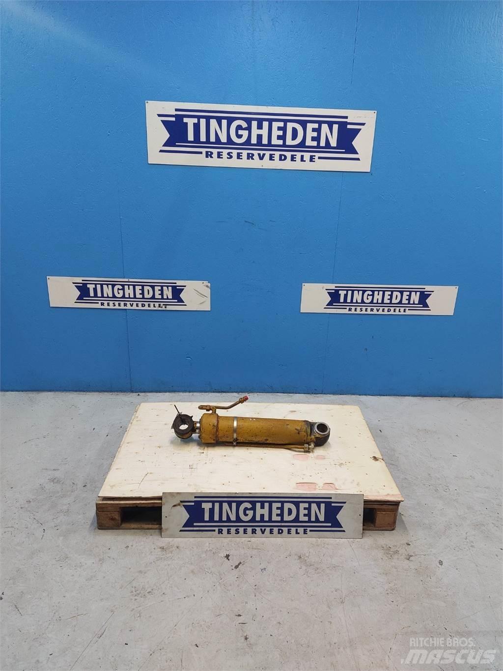 Hydrema 806 Booms and dippers