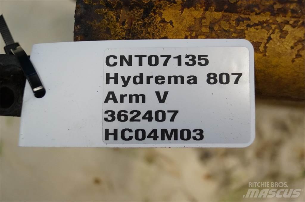 Hydrema 807 Booms and dippers