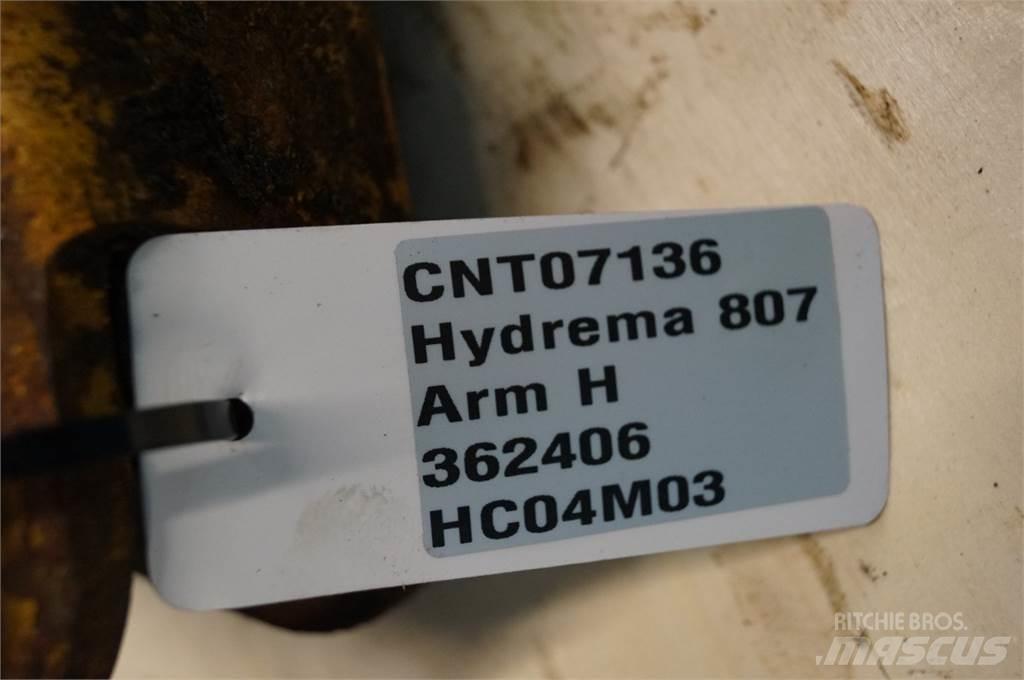 Hydrema 807 Booms and dippers
