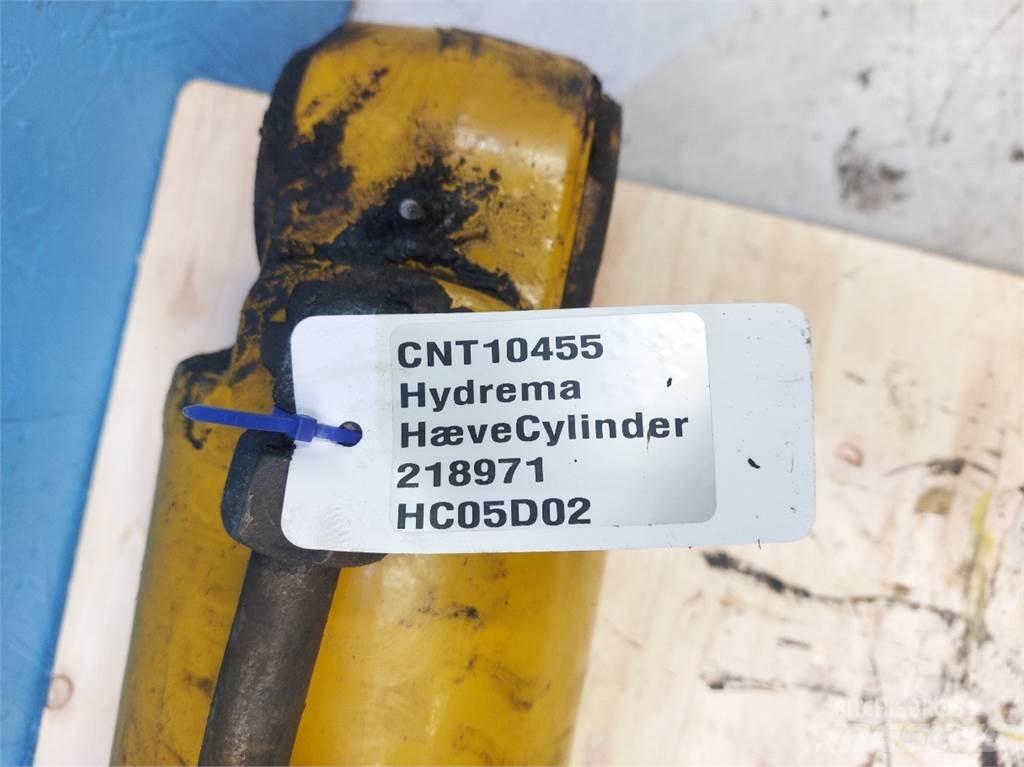 Hydrema 906 Booms and dippers