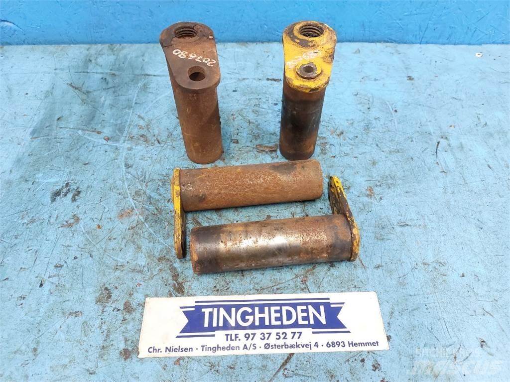 Hydrema 906 Booms and dippers