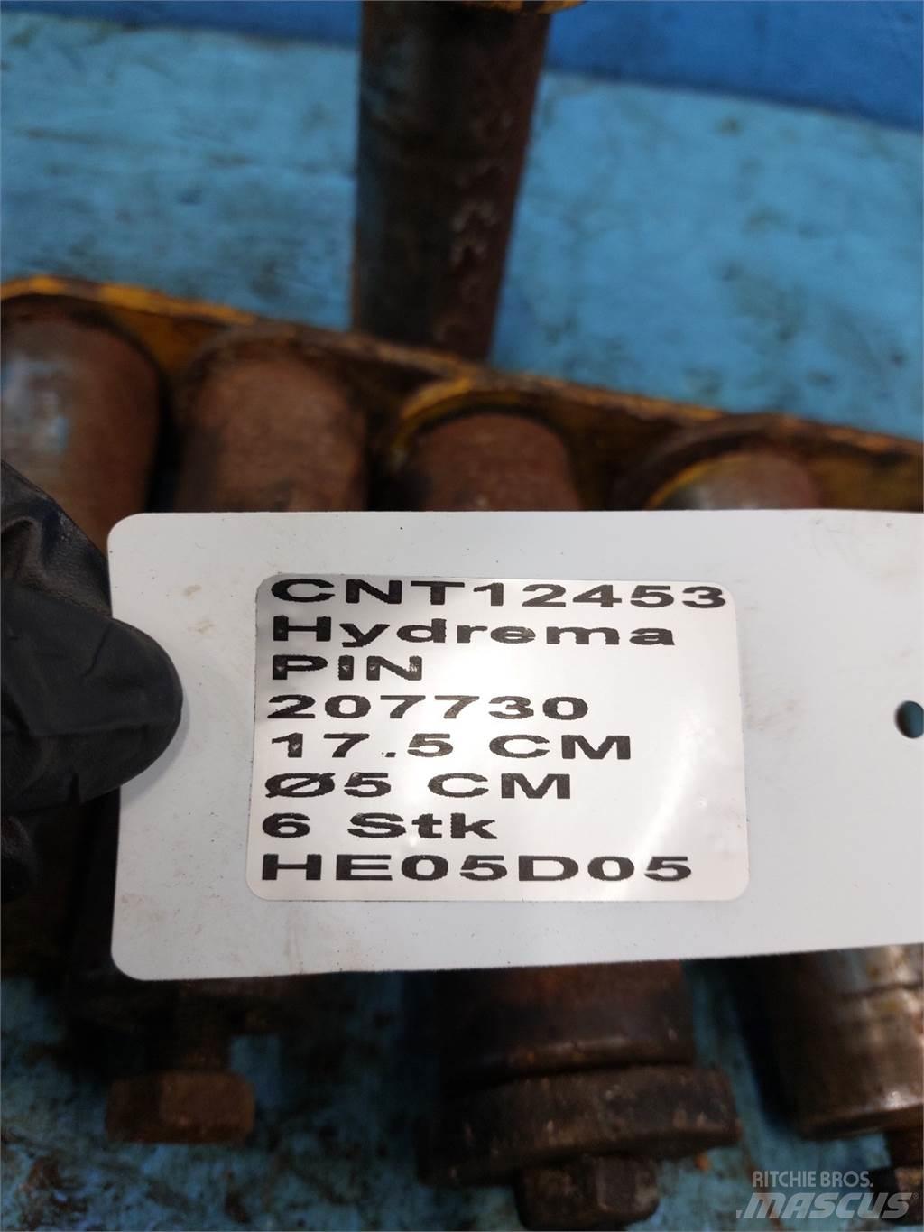 Hydrema 906 Booms and dippers