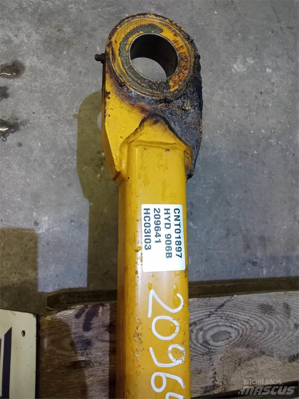 Hydrema 906B Booms and dippers