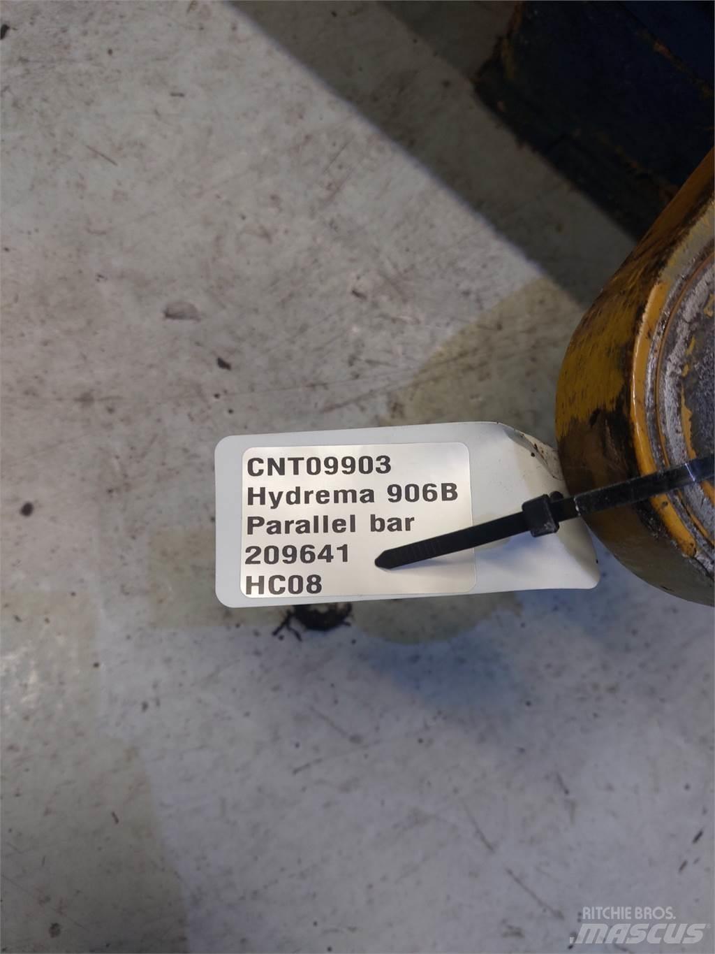 Hydrema 906B Booms and dippers