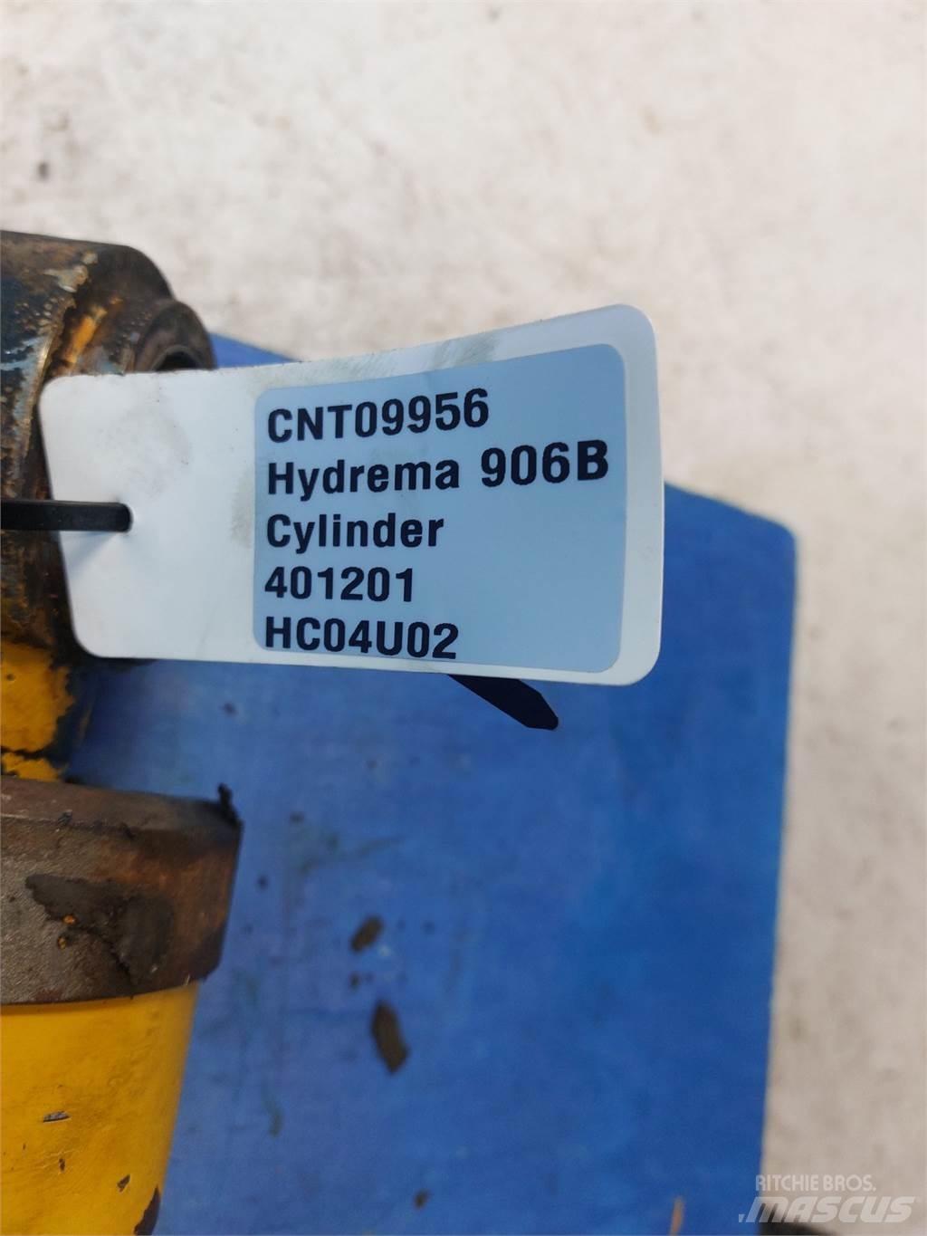Hydrema 906B Booms and dippers
