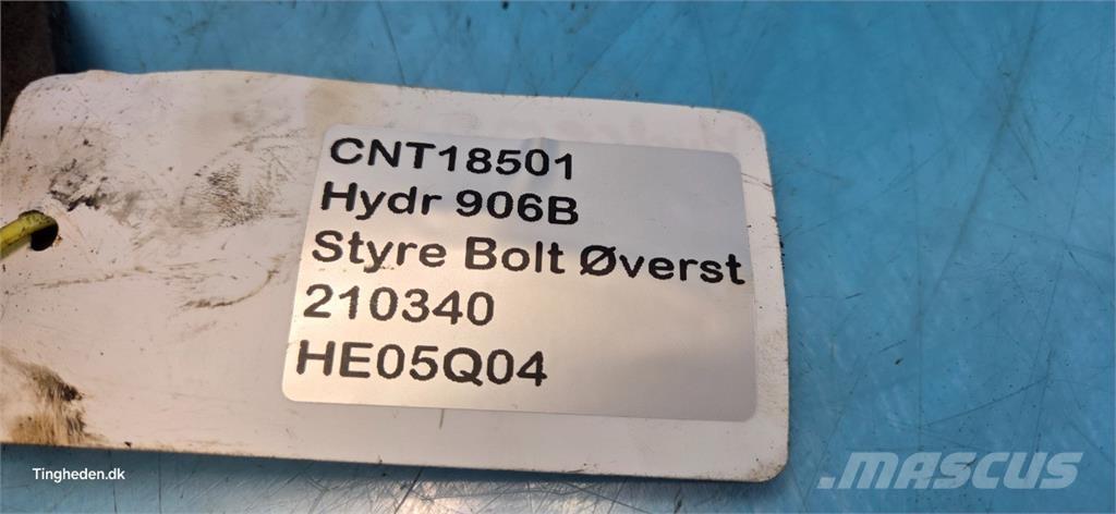 Hydrema 906B Axles