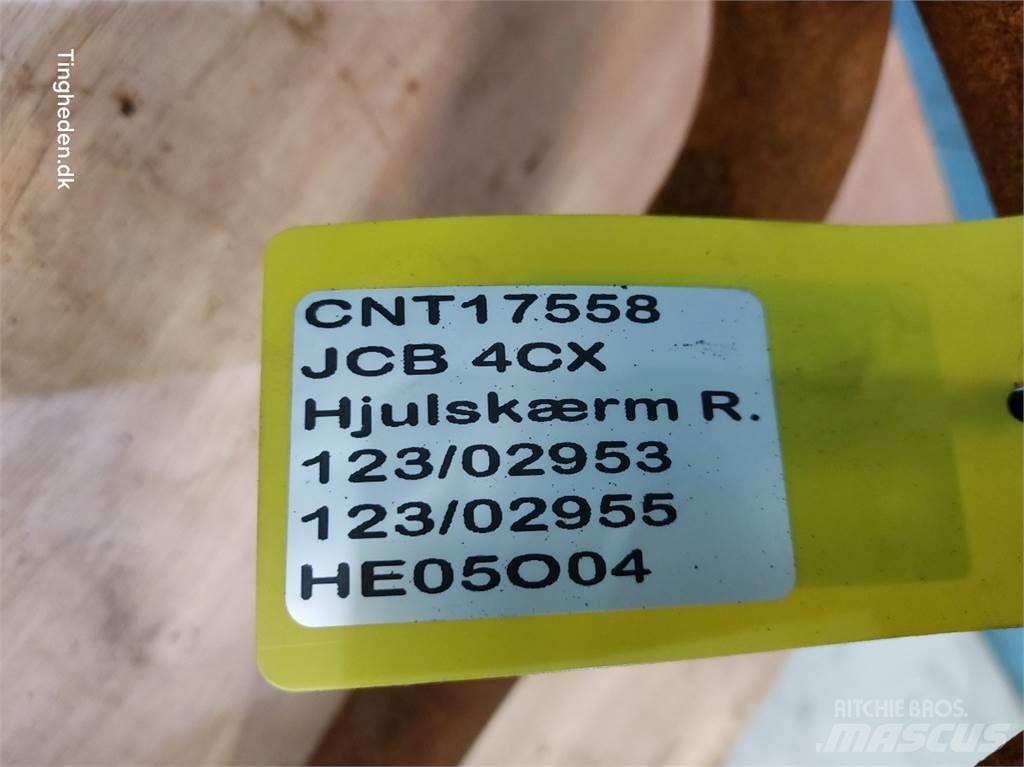 JCB 4CX Screening buckets