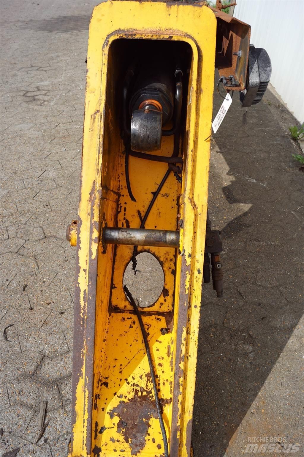 JCB 536-70 Booms and dippers