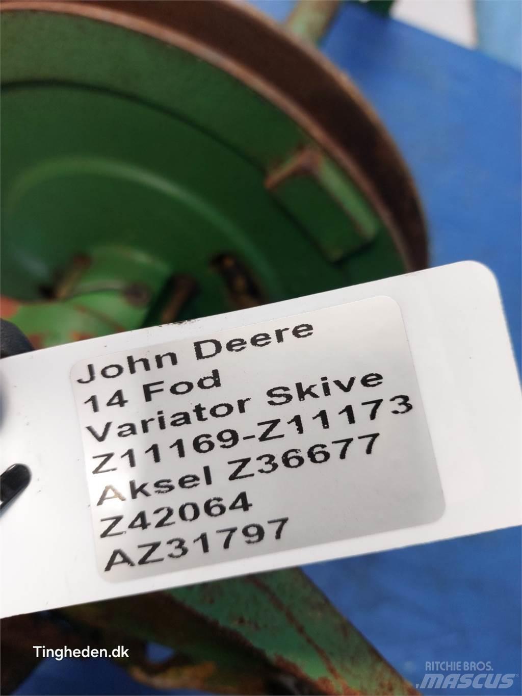 John Deere 1000 Combine Attachments